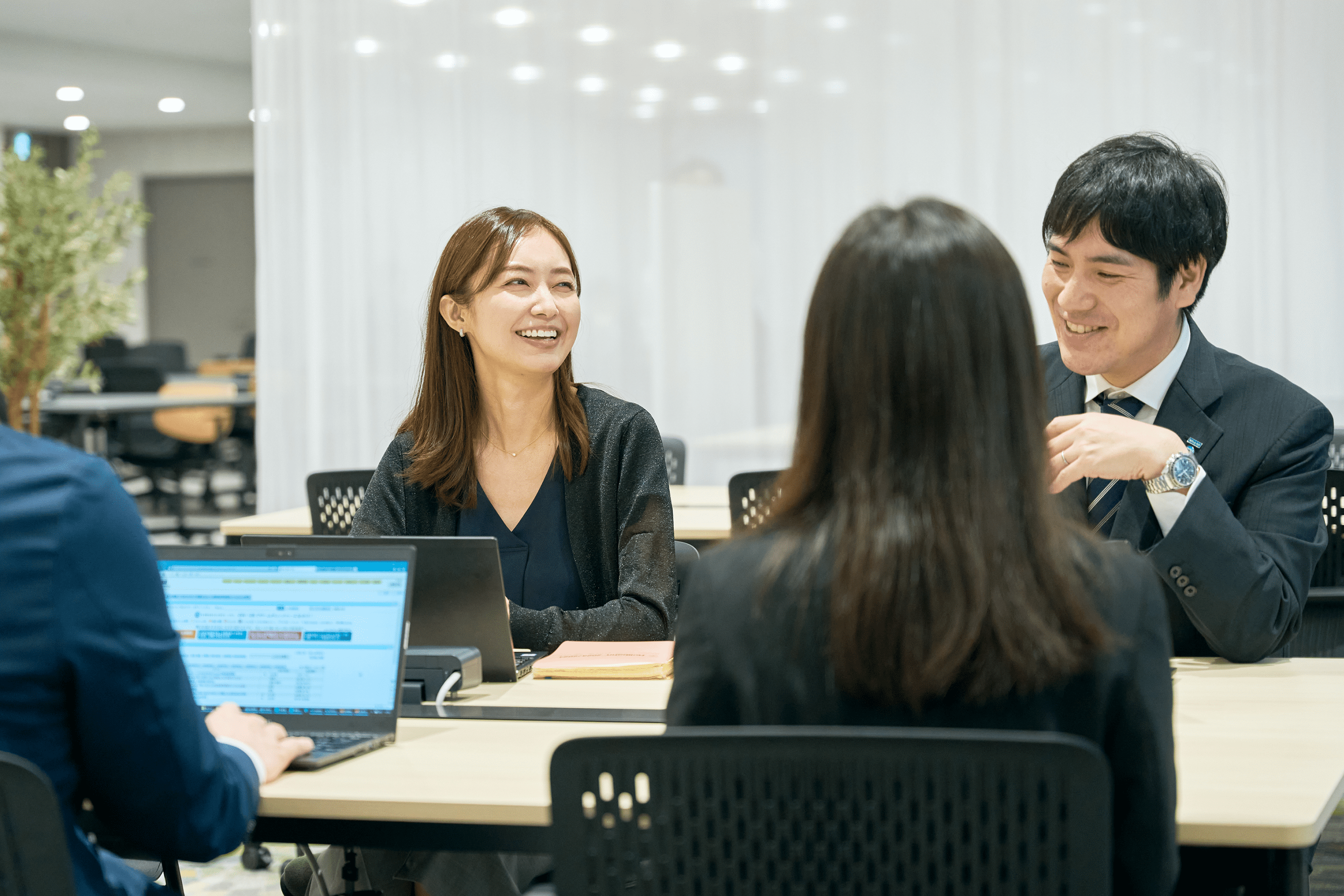 社員